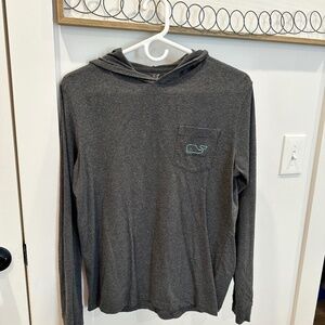 Vineyard Vines T shirt with hoodie. Grey. Youth XL